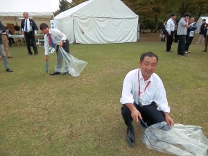 ６フン拾いPA040622