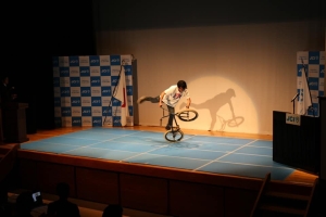 35706BD7-02BC-48E8-BB9E-29D8BFDD6E6D