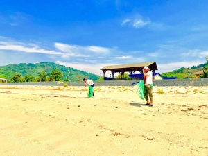 FD7E2B0B-3534-4727-8CE6-47D304E5D137