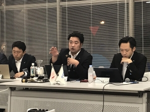 C916A767-11B8-427E-8054-8FF3475512F3