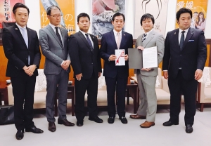 6A87A0C8-E4E6-4F43-9203-0B21460630EA